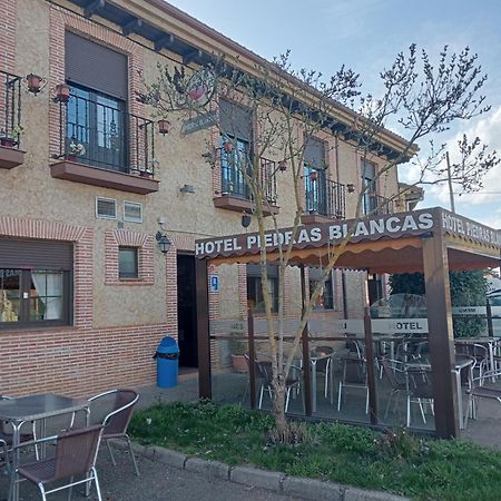 Hotel Piedras B El Burgo Ranero Exterior foto